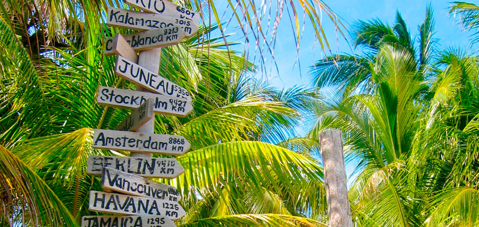 package-belize-caye-caulker-cities-totem